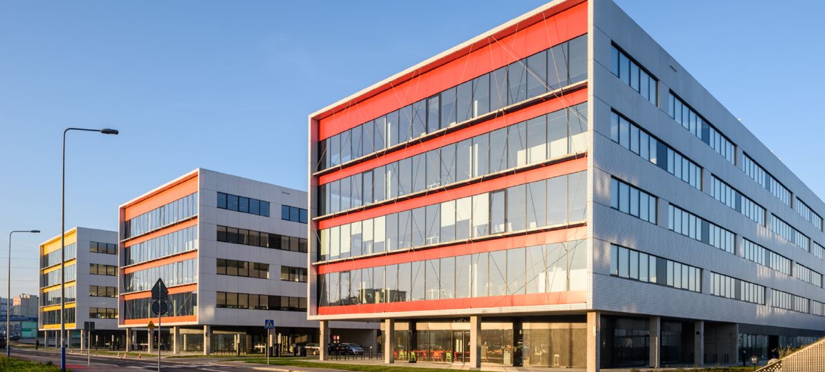 Der neue Energy Campus von Shell erstreckt sich über 22.000 m² und drei Gebäude des DOT-Bürokomplexes in Krakau.