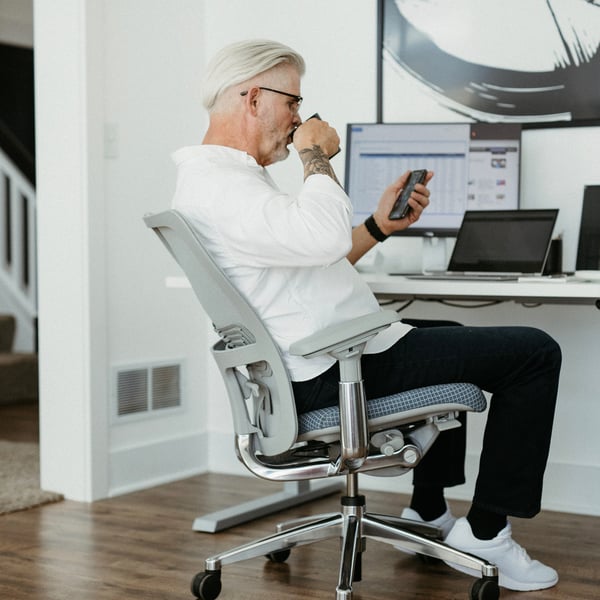 Zody Office Chair With Mesh Back Haworth Retail Store