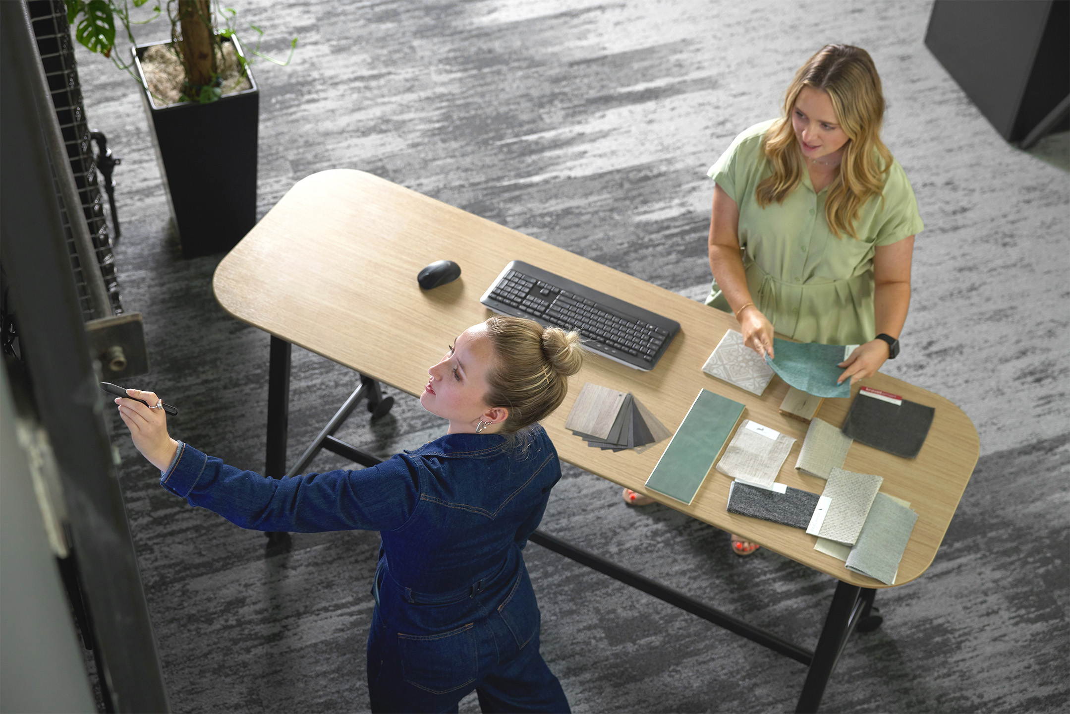 Haworth chairs in a casual space in a LPAS architecture