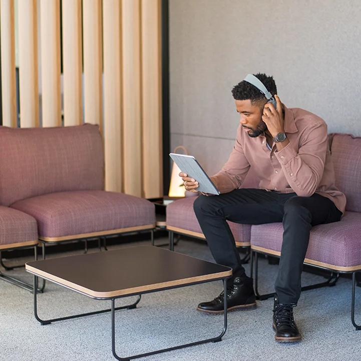 Haworth Resonate lounge in fuschia upholstery
