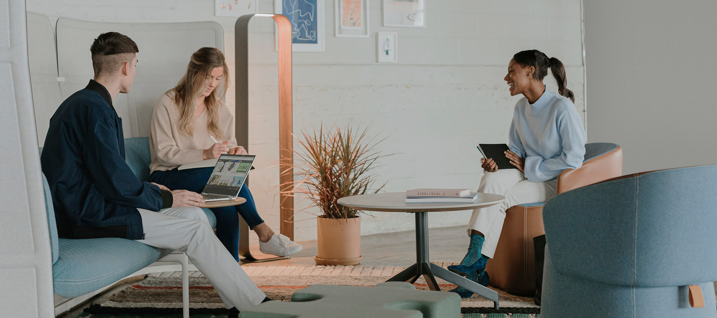 Collaborative space featuring Openest Single Booth, and Openest Chick Poufs.