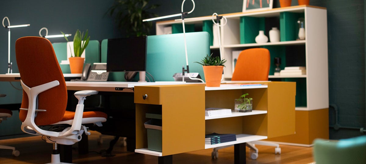London showroom - vibrant office