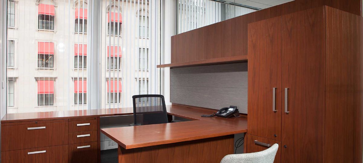 Finding a space in Boston’s central business district with a floorplate large enough to accommodate 92 workstations and 54 private offices isn’t easy. Especially when looking to fit everyone on one floor. However, the 33-story 225 Franklin Street building, built in 1966, offered more than 36,000 square feet in which to build.