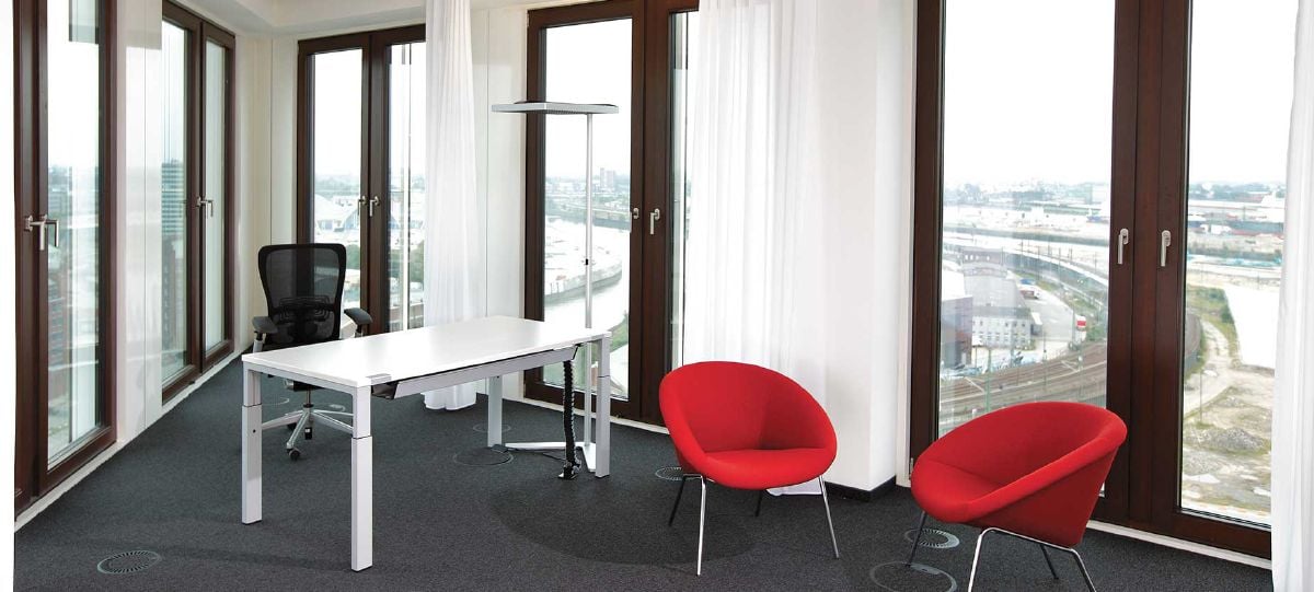 Mit den Comforto 89 Bürostühlen hat Haworth verschiedene Bereiche des Büros aufgewertet: Team-Räume, gemeinsam genutzte Schreibtische und Einzelarbeitsplätze.