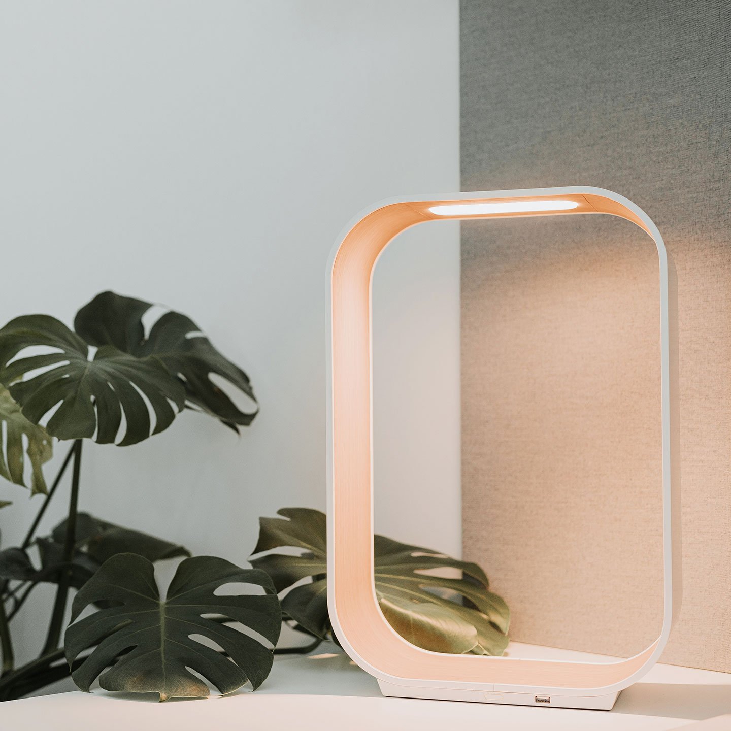 Contour hotsell table lamp