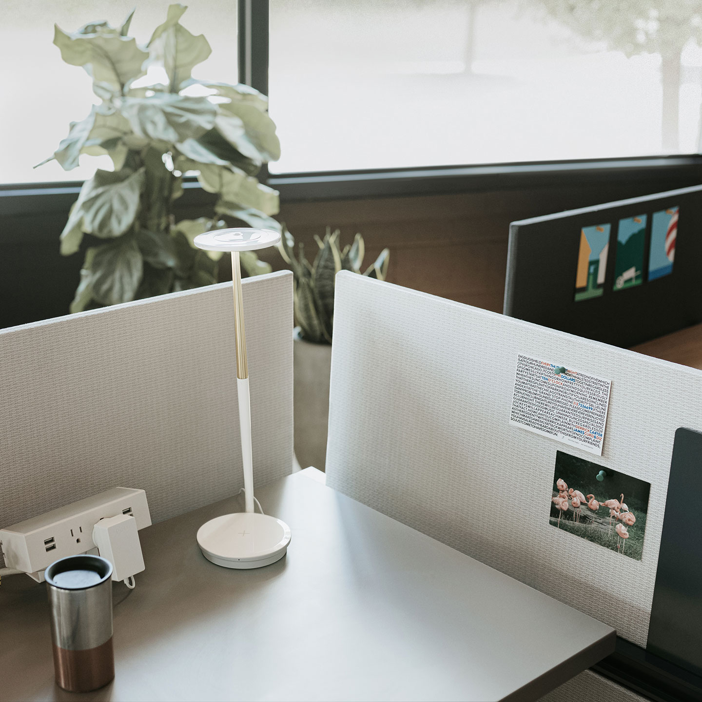 Haworth Pixo Plus Lighting in white color on office desk with white divider