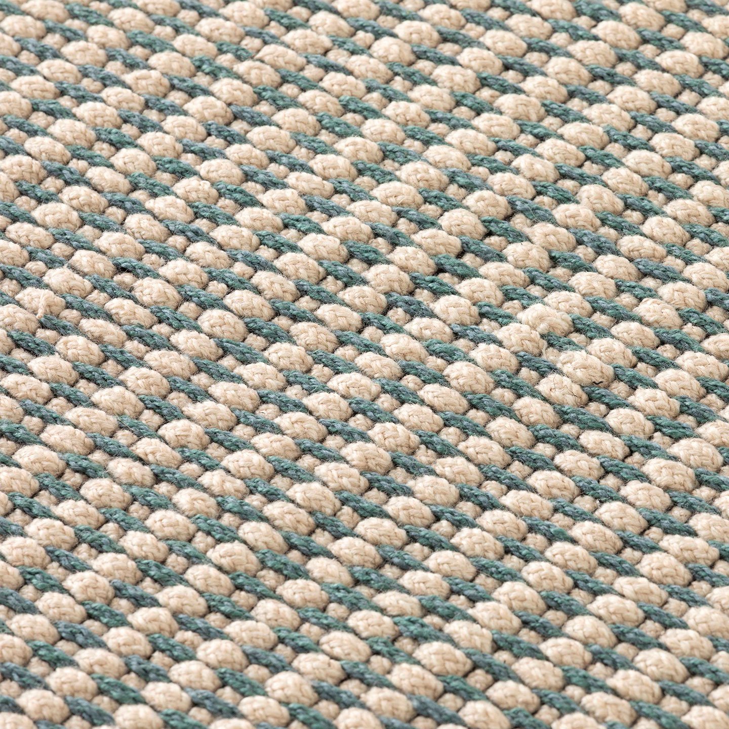 Carpet cord clearance