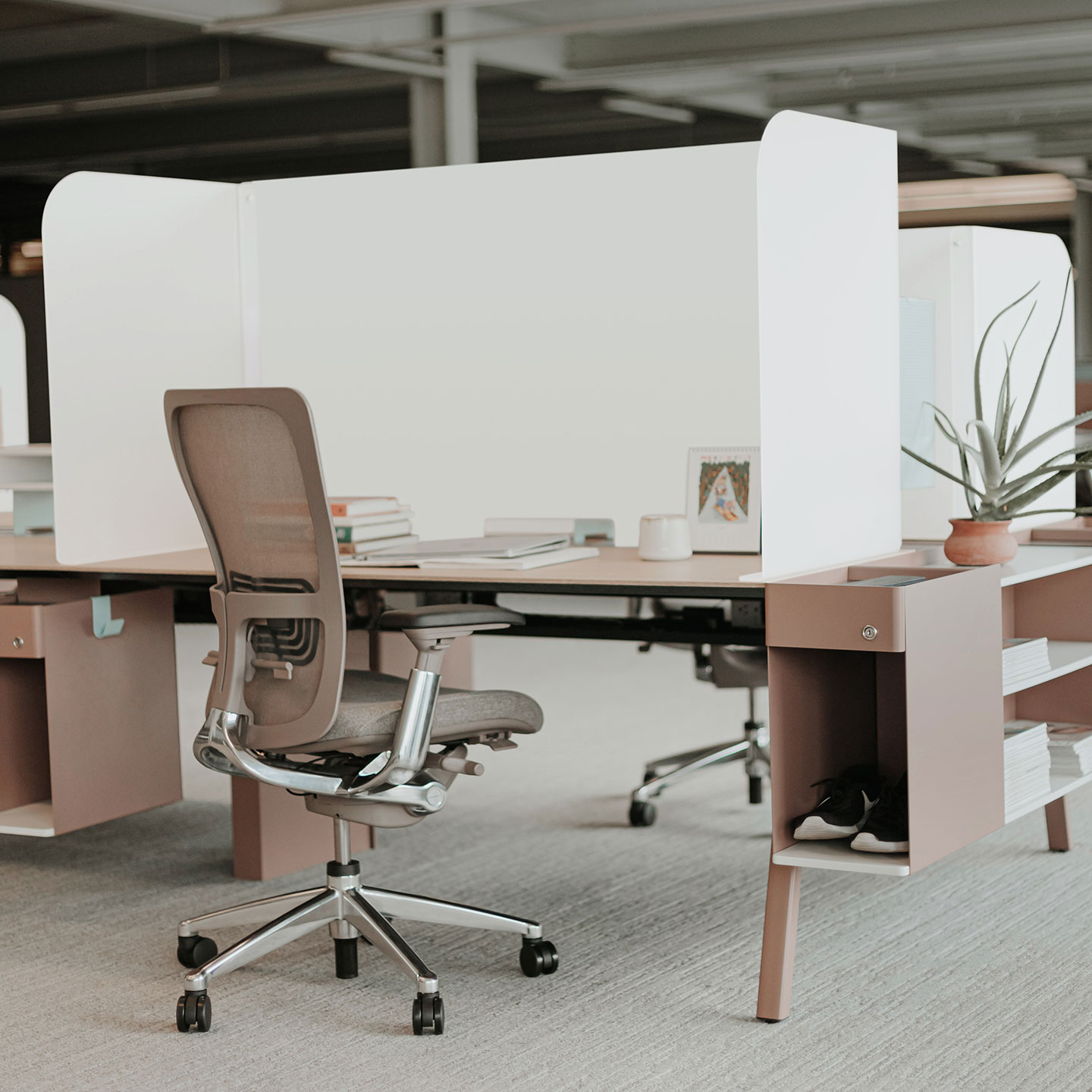 See Haworth S Acrylic Desktop Screens Haworth
