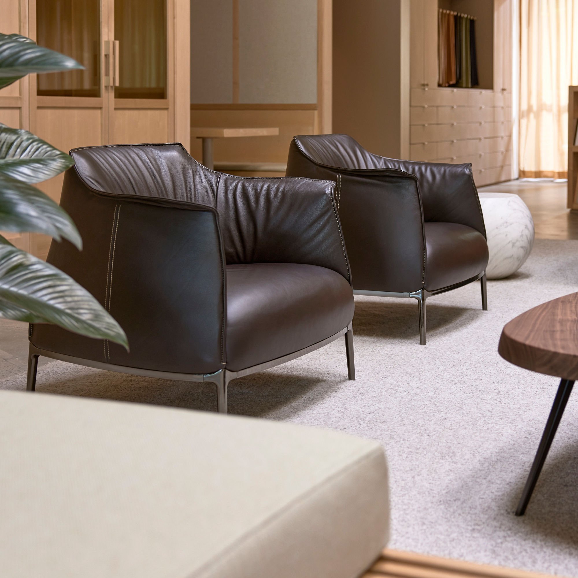 Haworth Archibald Modern Leather Lounge Chair | Haworth