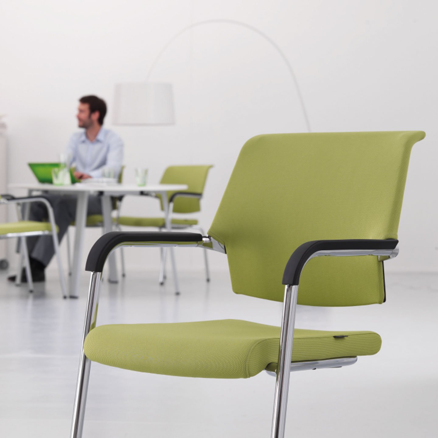 Comforto 59 Visitor chair Haworth Europe