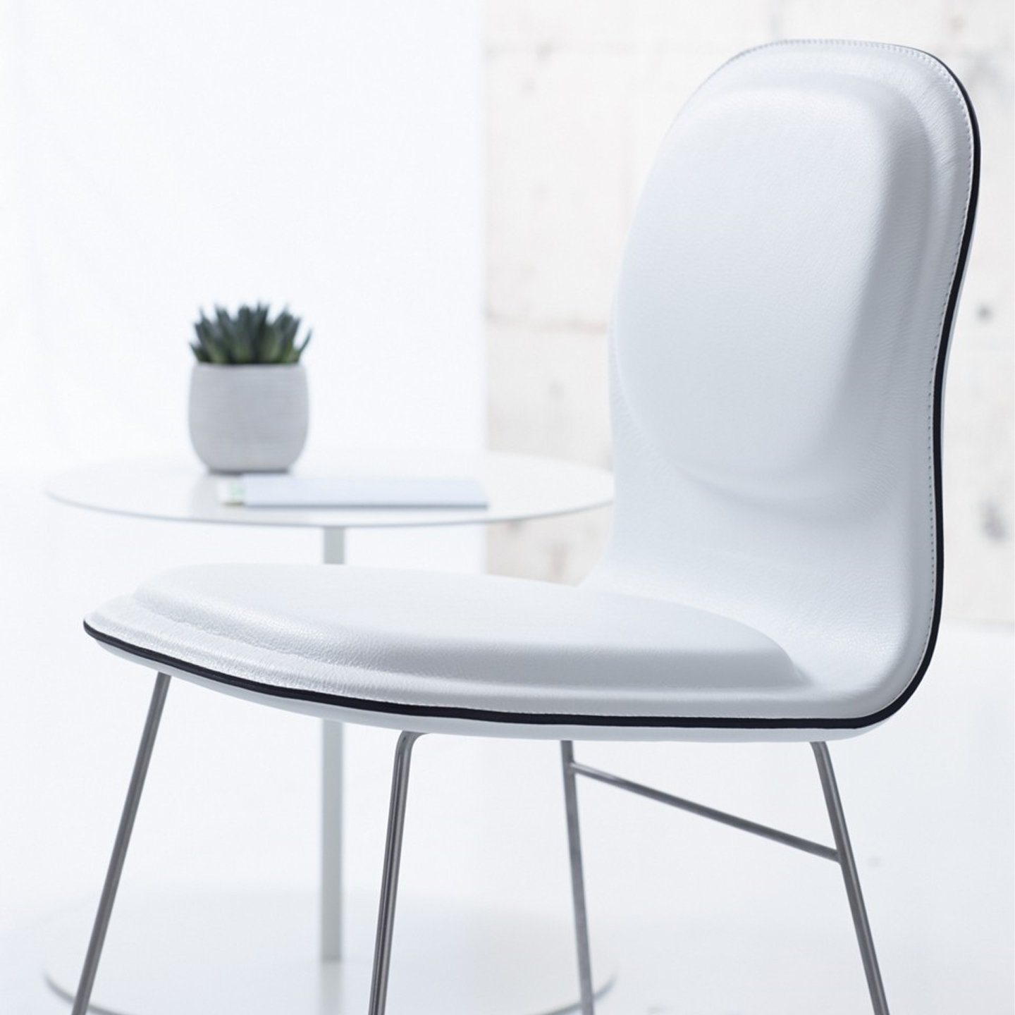 Haworth Hi Pad chair in white upholstery