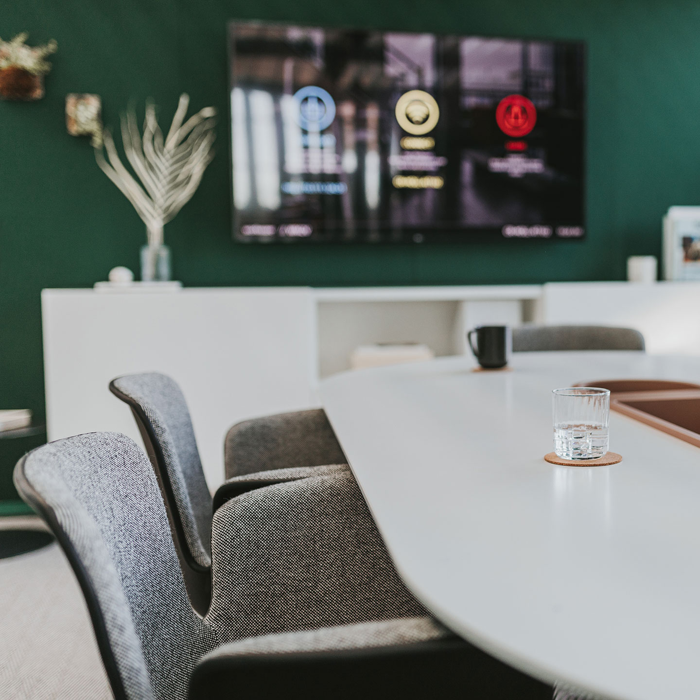 Juli Comfort Side and Conference Chair Haworth