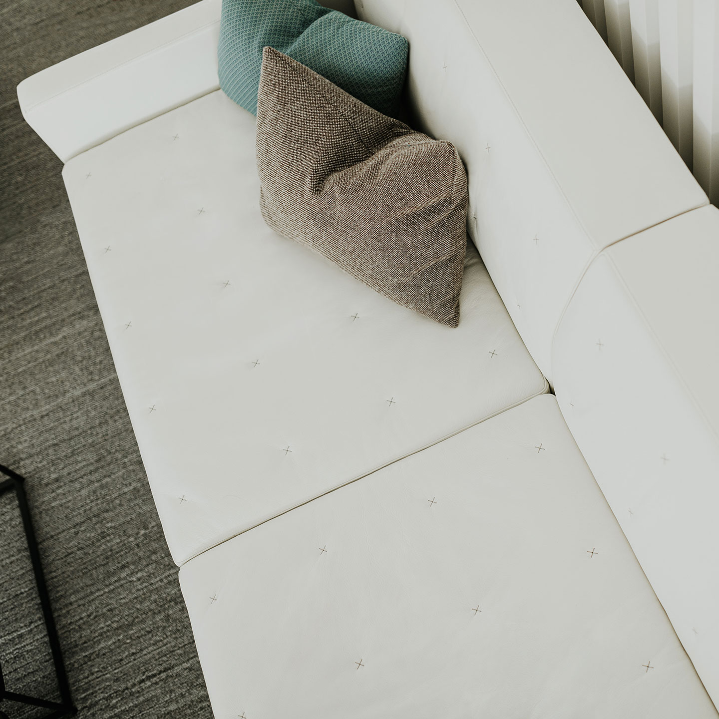 Haworth Kennedee lounge sofa in white upholstery top view