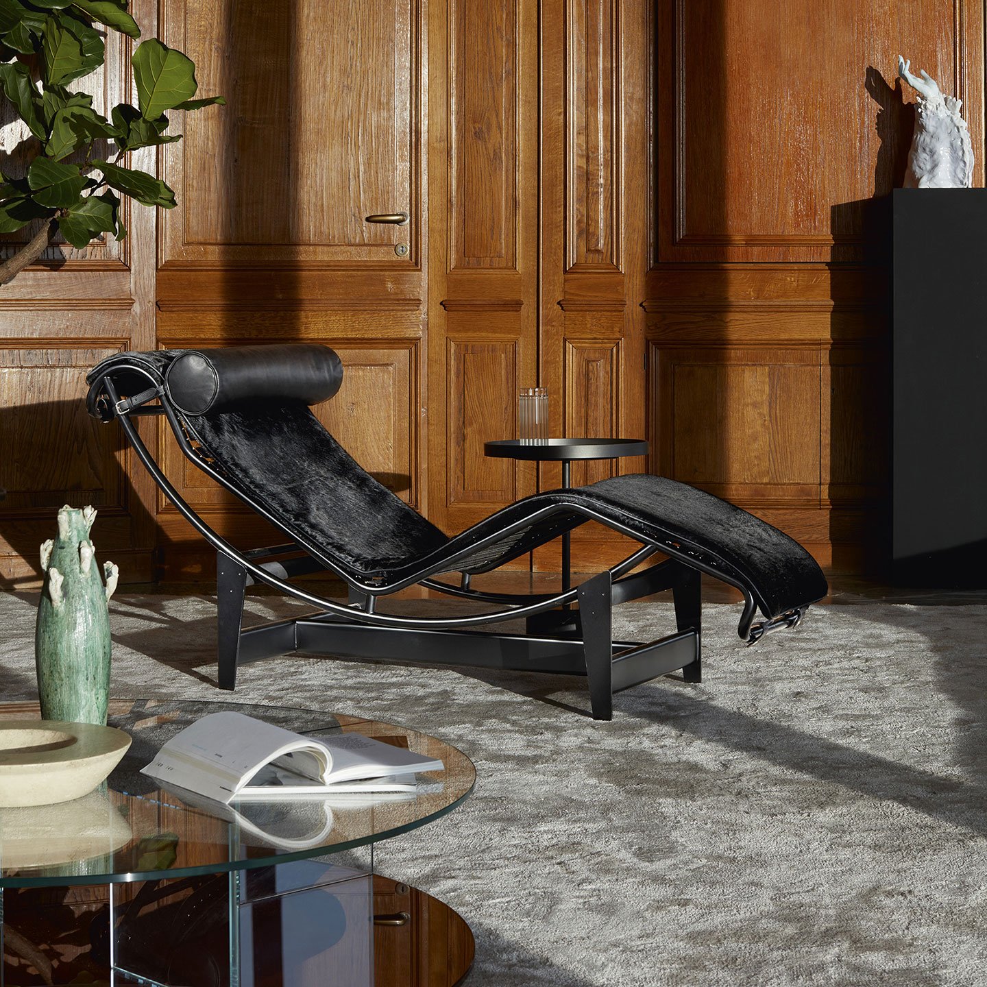 Le corbusier best sale lc4 chaise lounge