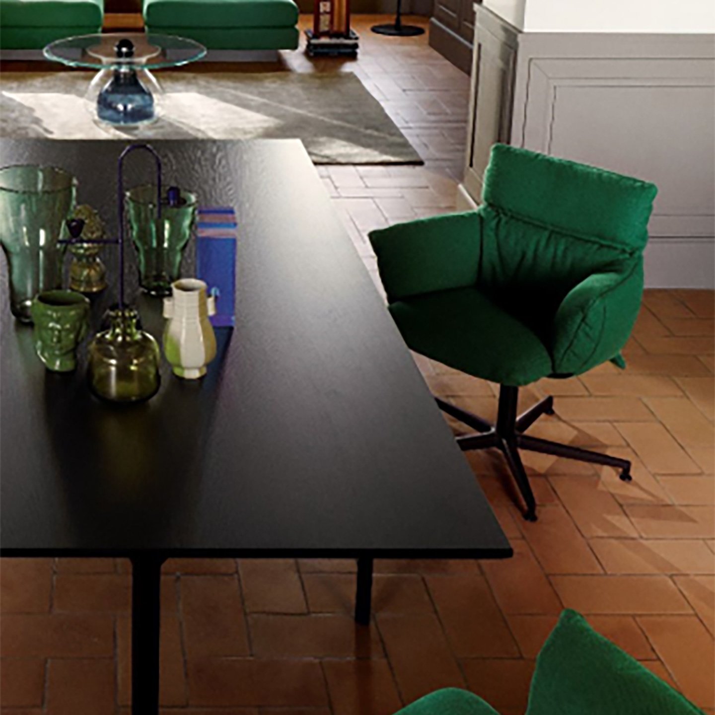 Lud'ina is a chair designed for the office, the home office or even the dining room.