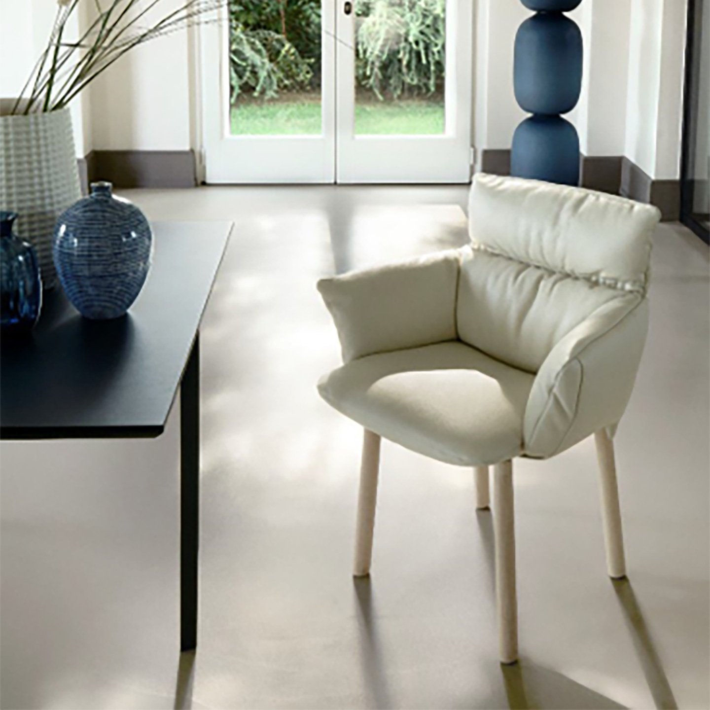Der Lud'ina ist der ideale Stuhl für das Büro, Homeoffice oder Esszimmer.