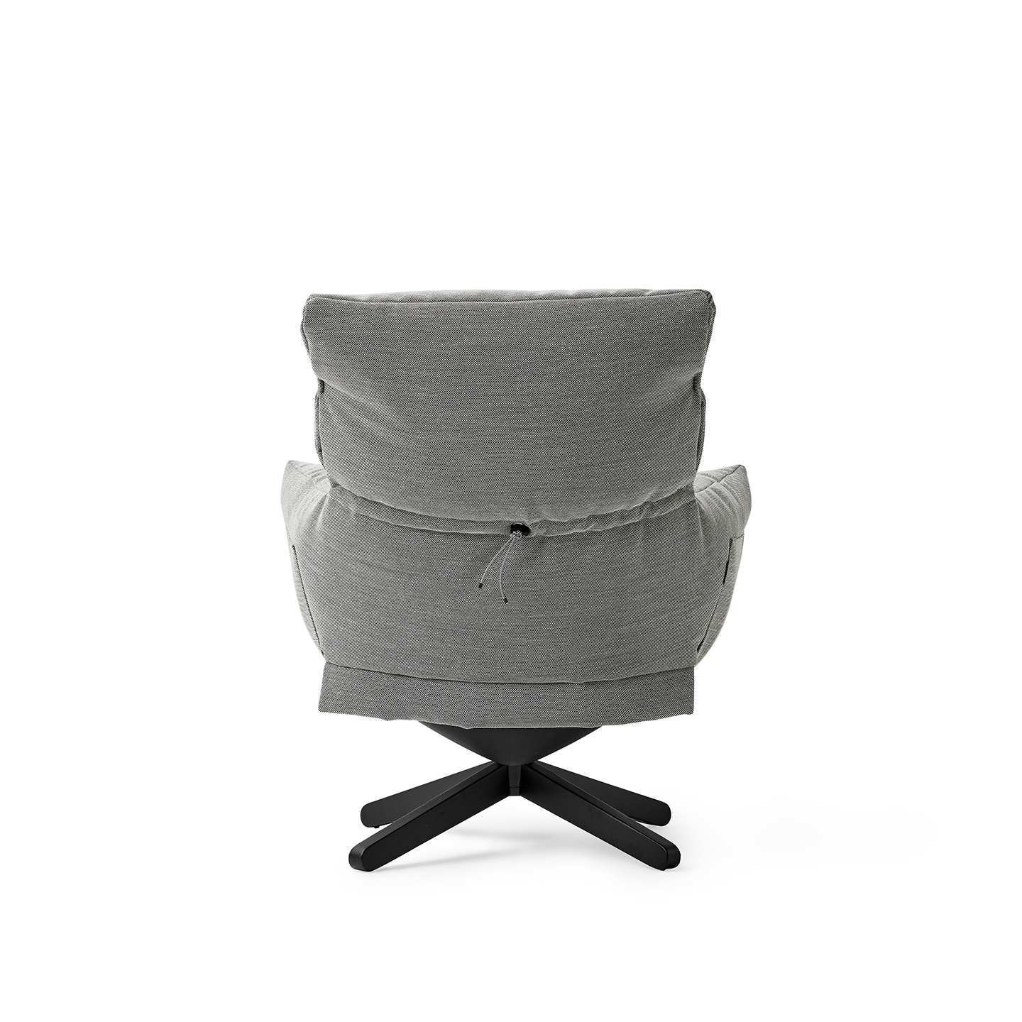 White sweep photography of Cappellini's Lud'o Lounge Chair