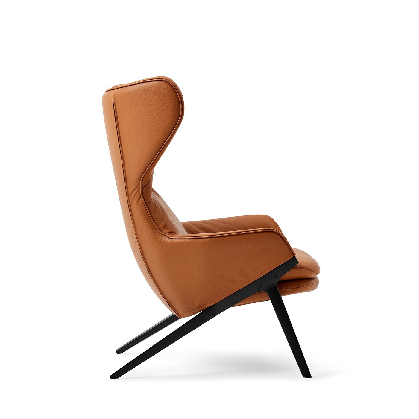Detail side shot of the P22 Lounge chair in Ambra