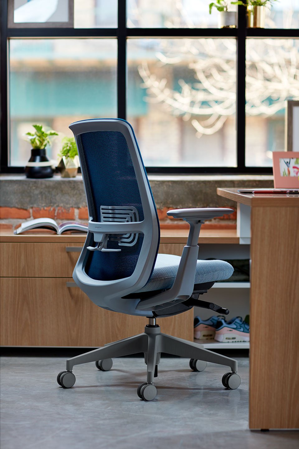 See Haworth s Soji Desk Chair Haworth
