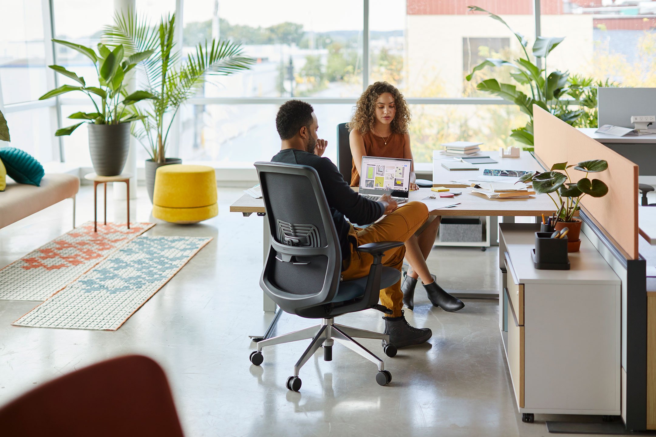 Soji chair deals haworth