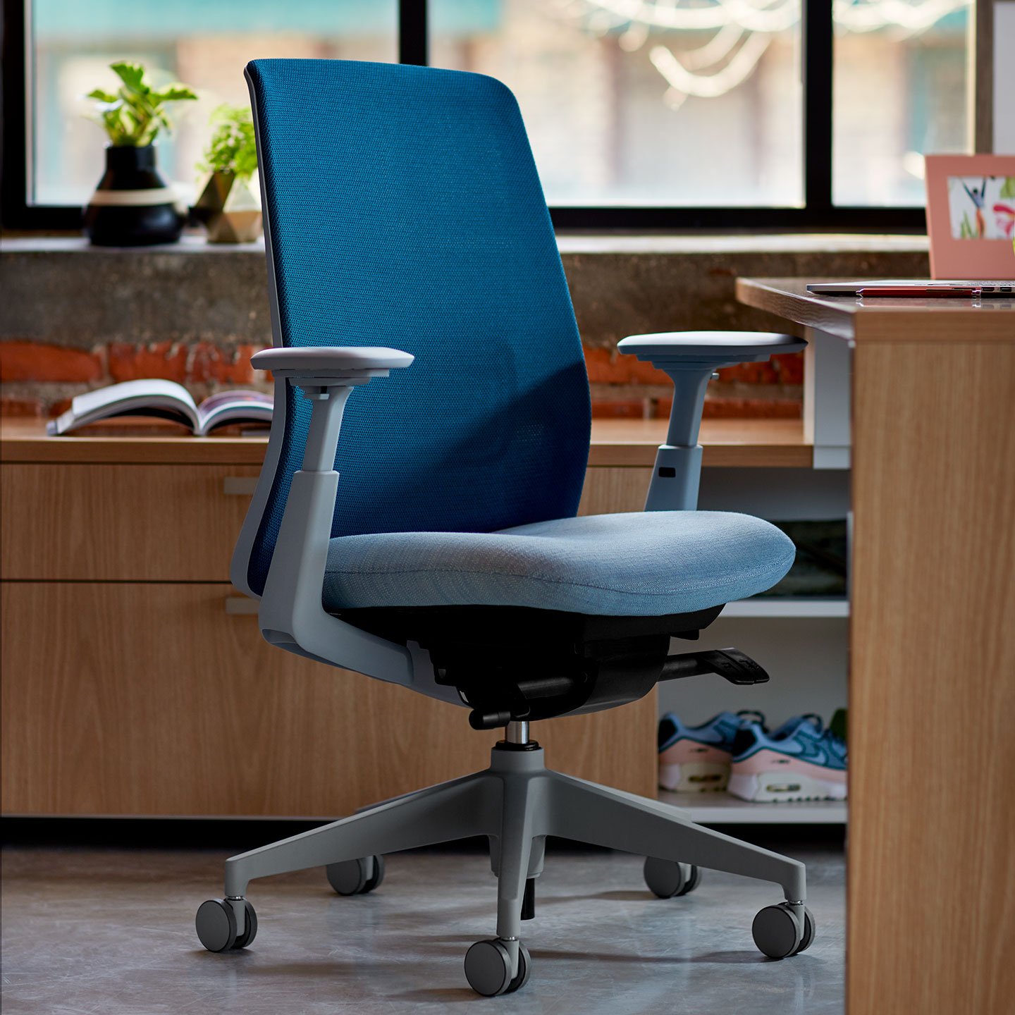 See Haworth s Soji Desk Chair Haworth