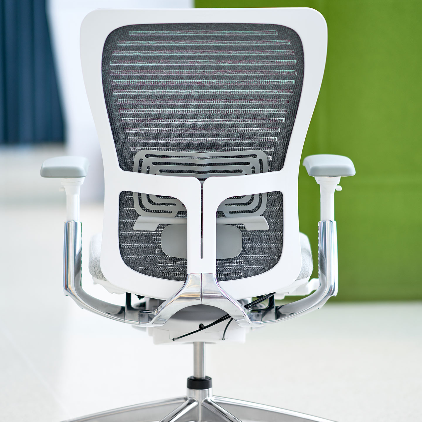 See Haworth s Zody Desk Chair