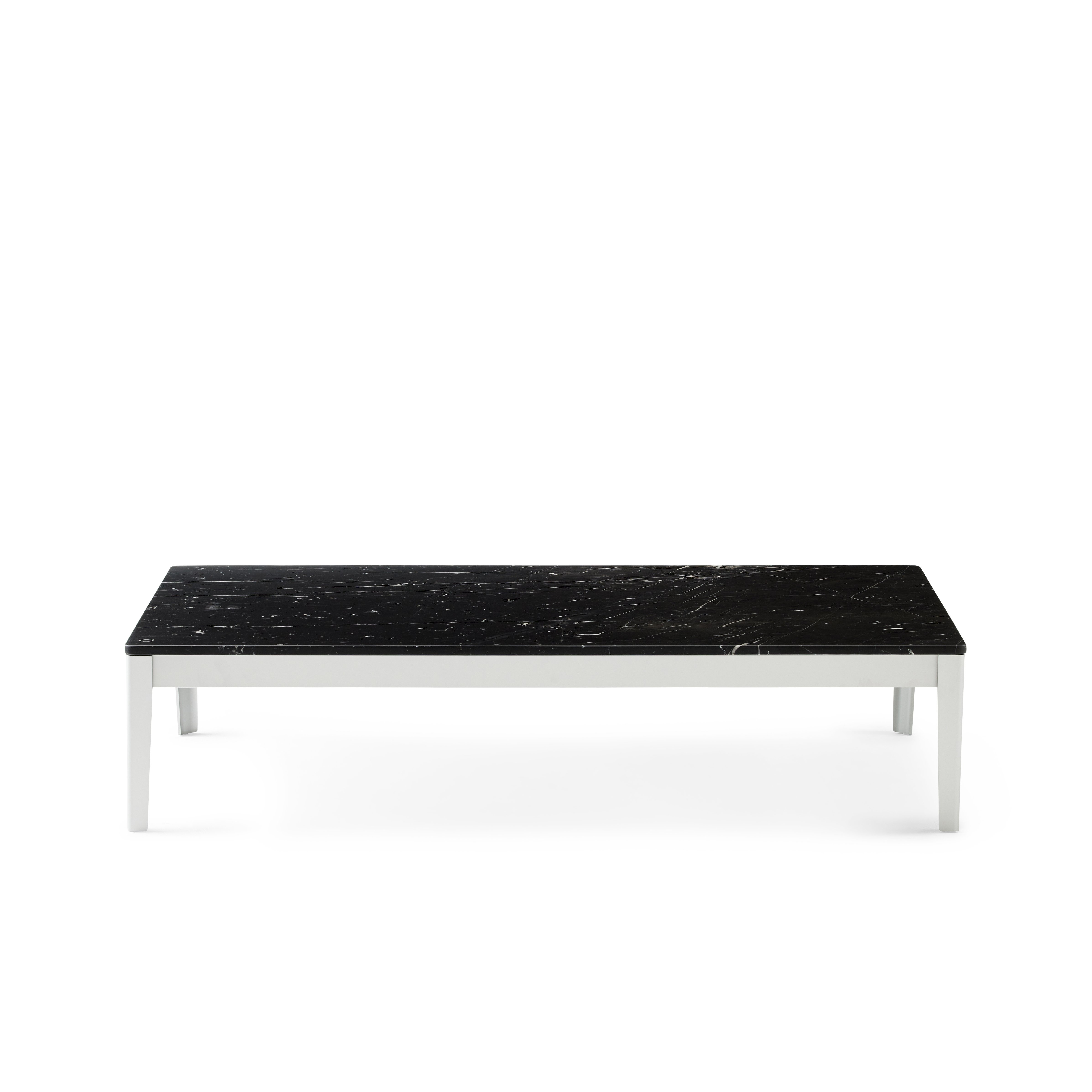 White sweep photography of Cassina's Cotone table