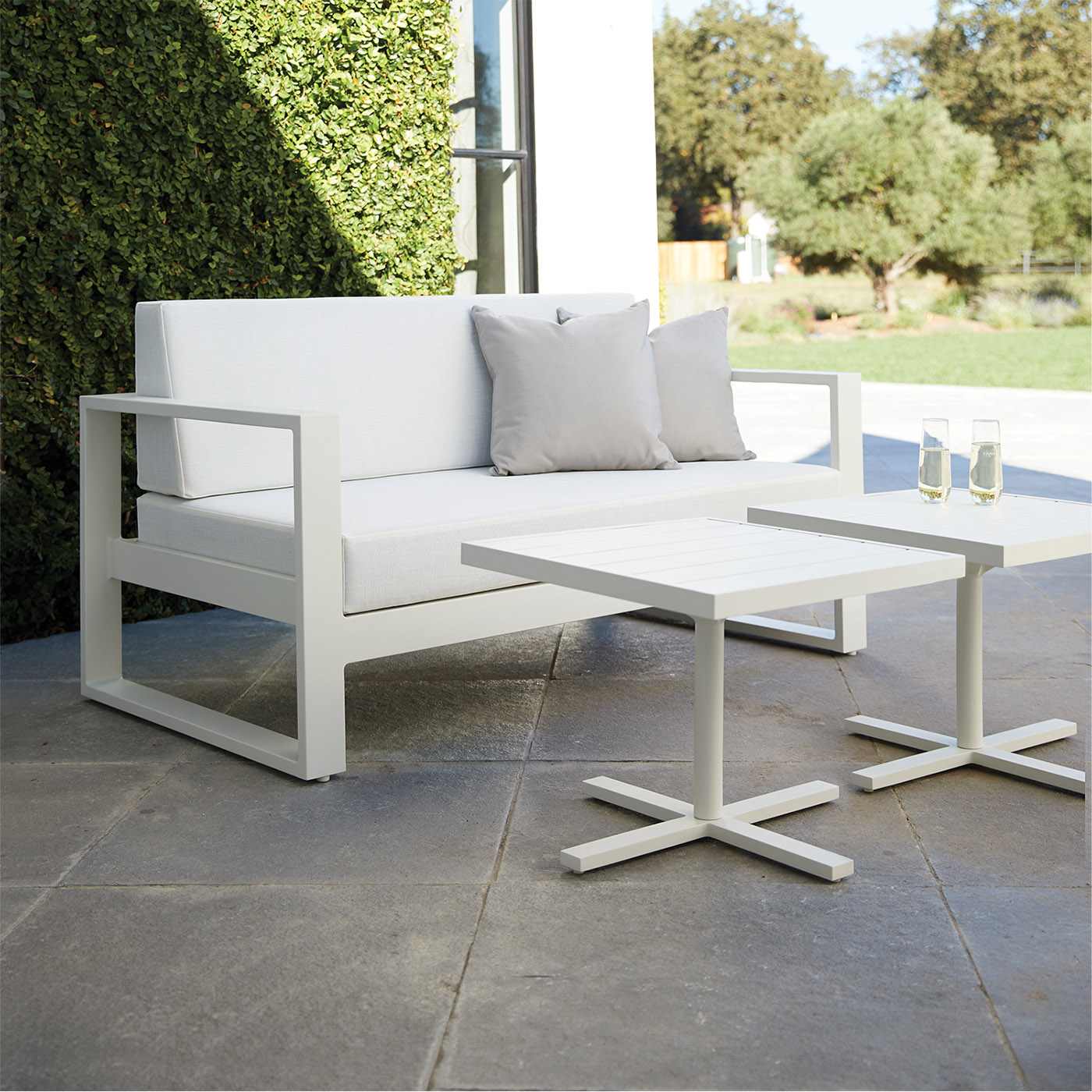 Duo Tables by JANUS et Cie | Haworth