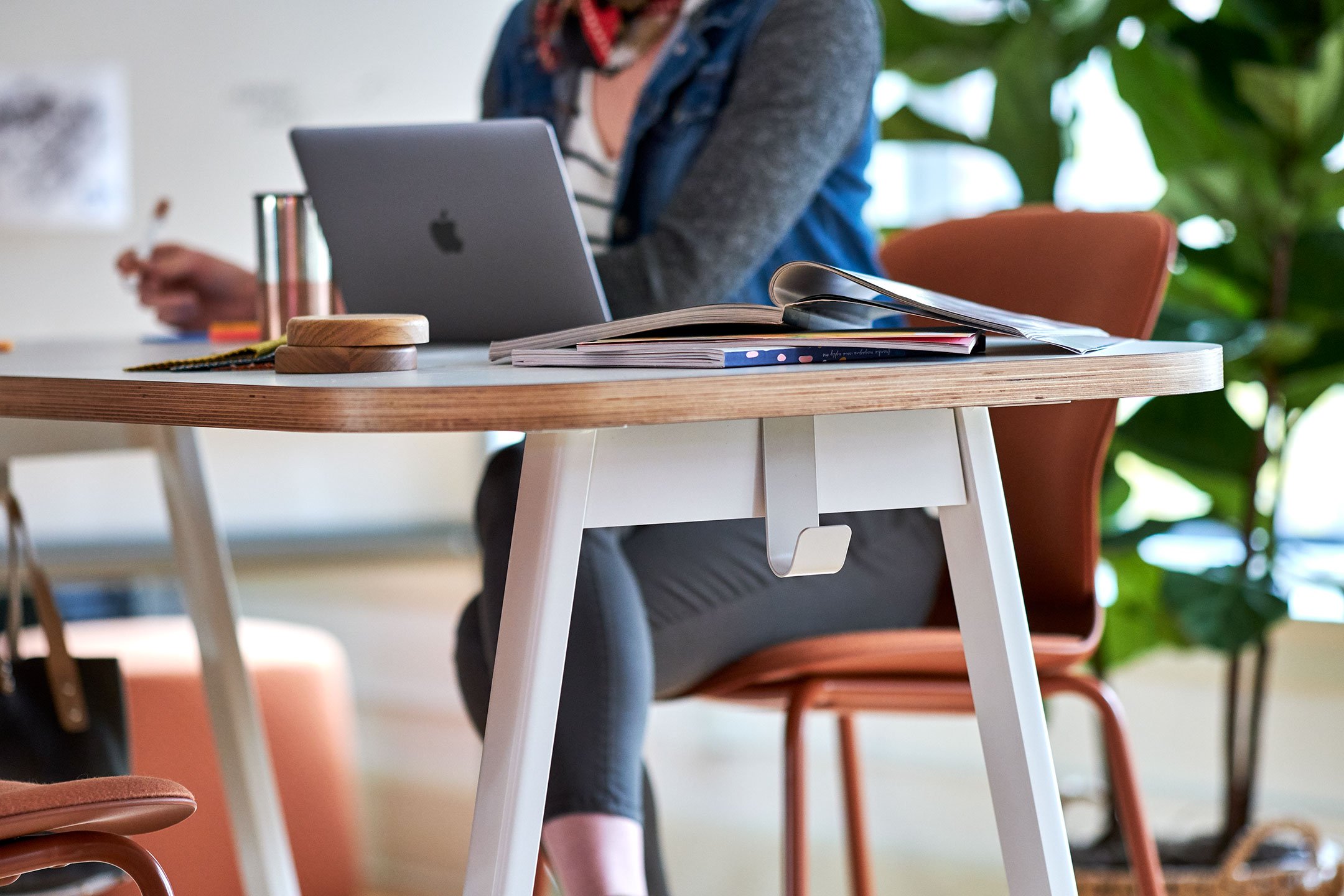 Haworth PopUp Table in a open office space used as a collaboration area