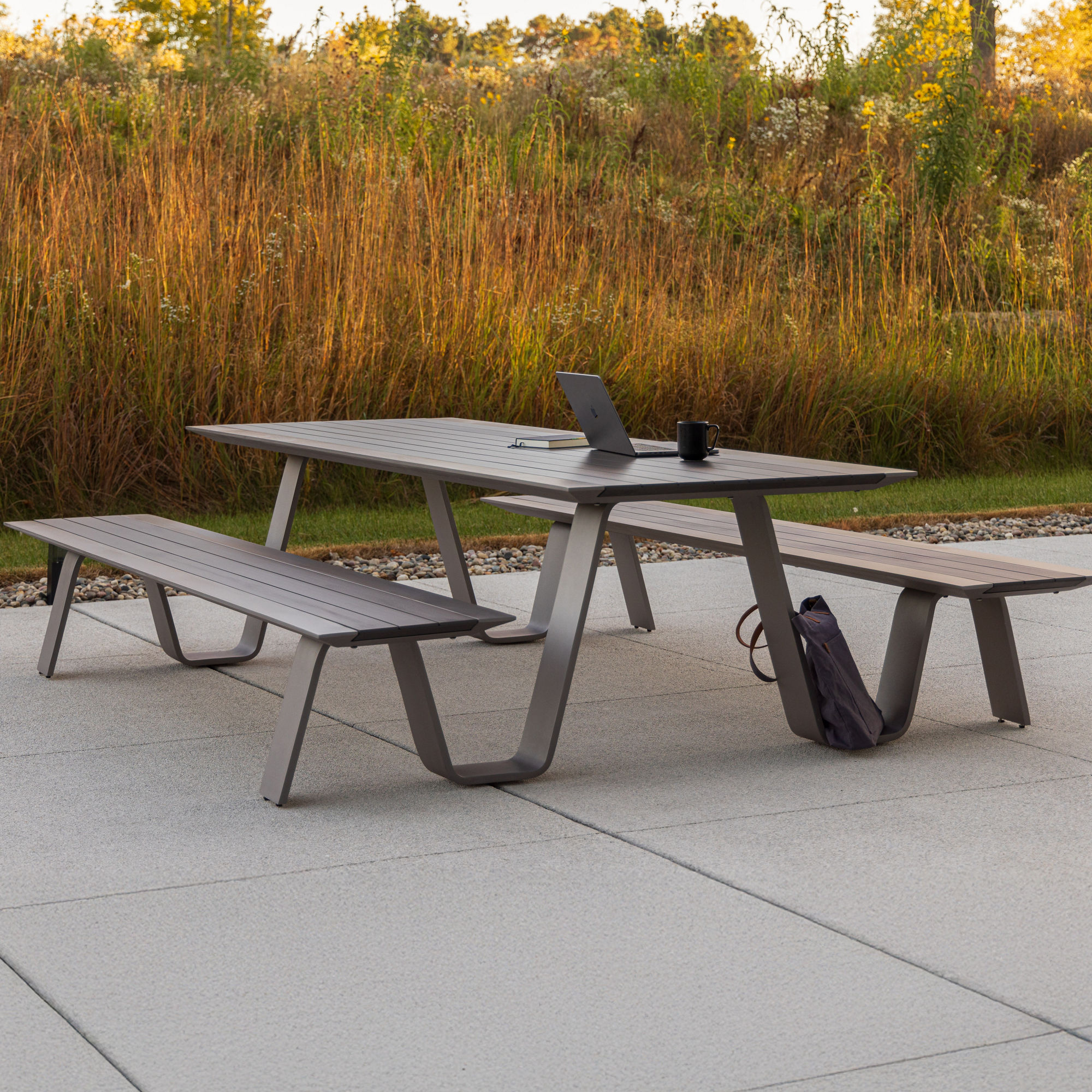 outdoor【希少】INOUT「Cross Table」 ZX Table, Outdoor - NYDC