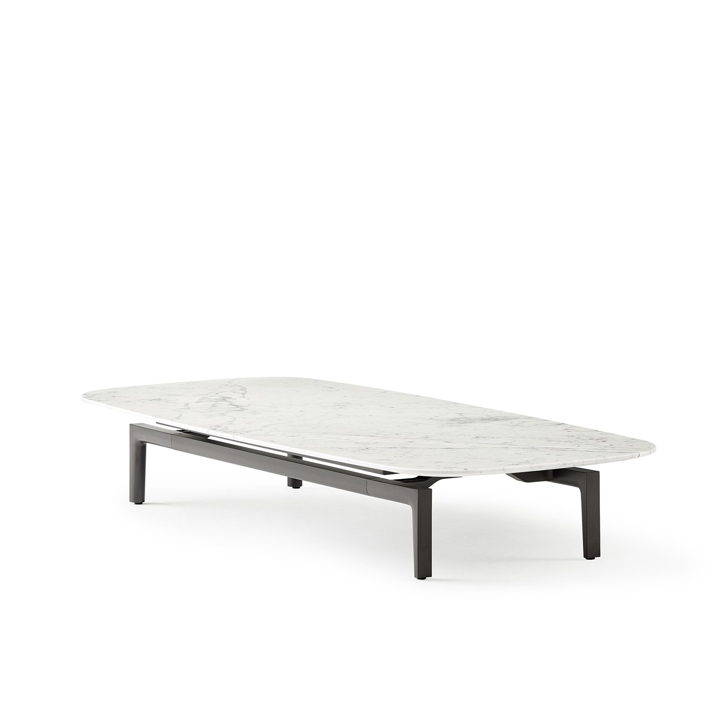 White sweep photography of Cassina's Volage EX-Slim Table 