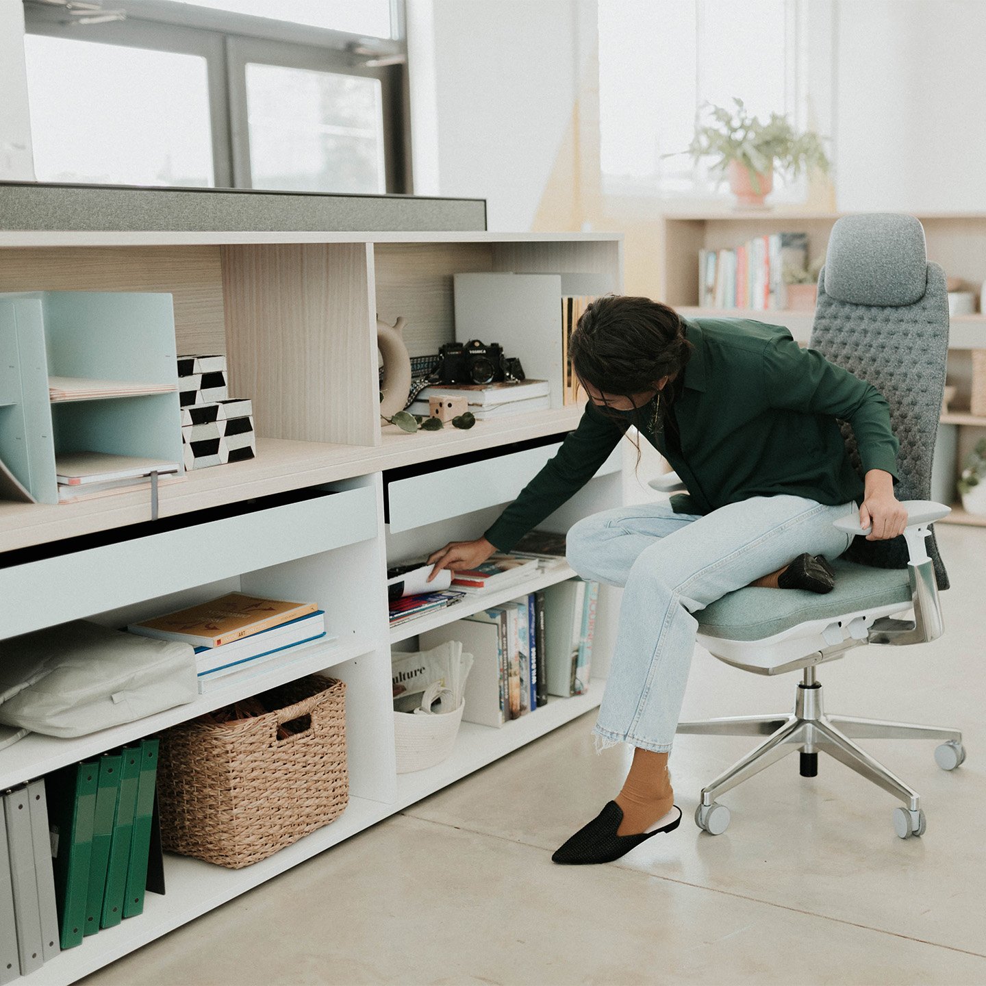 Haworth Be_Hold active storage being used in a office space