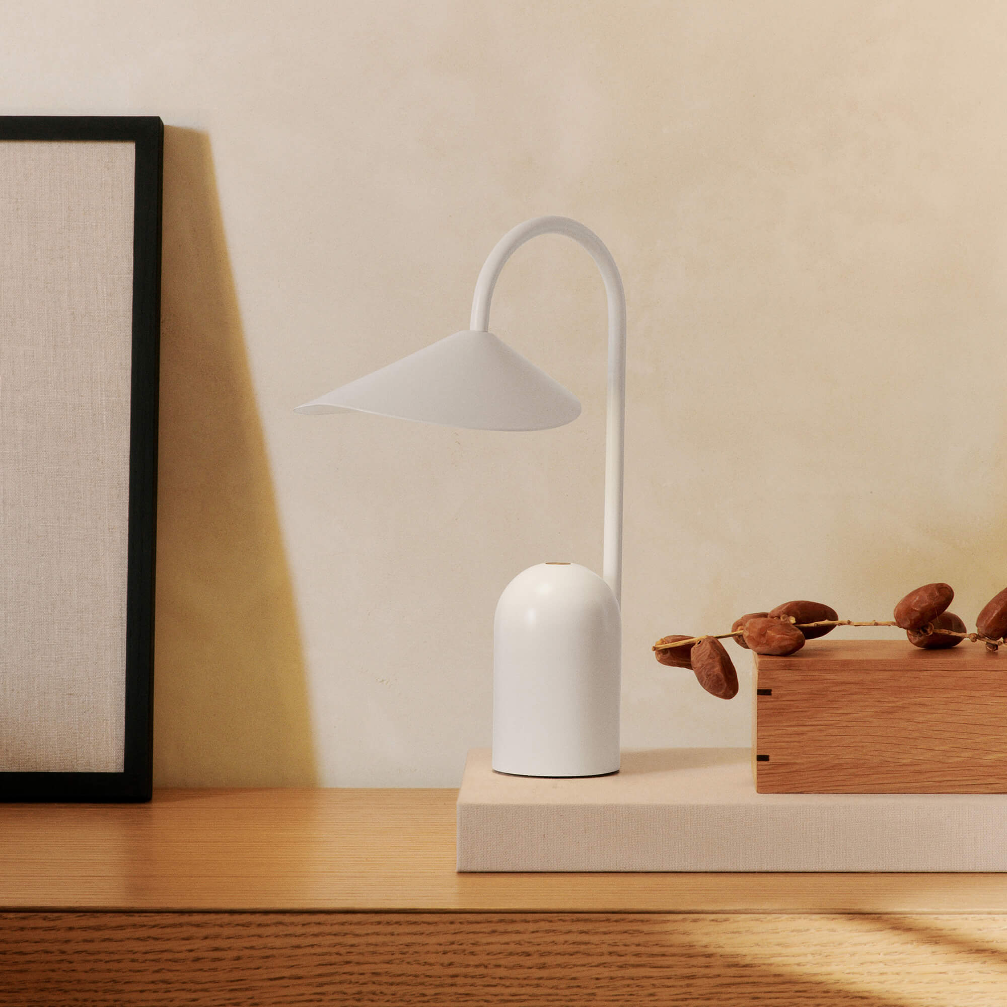 Arum Portable Lamp - Cashmere (FRL-CM)