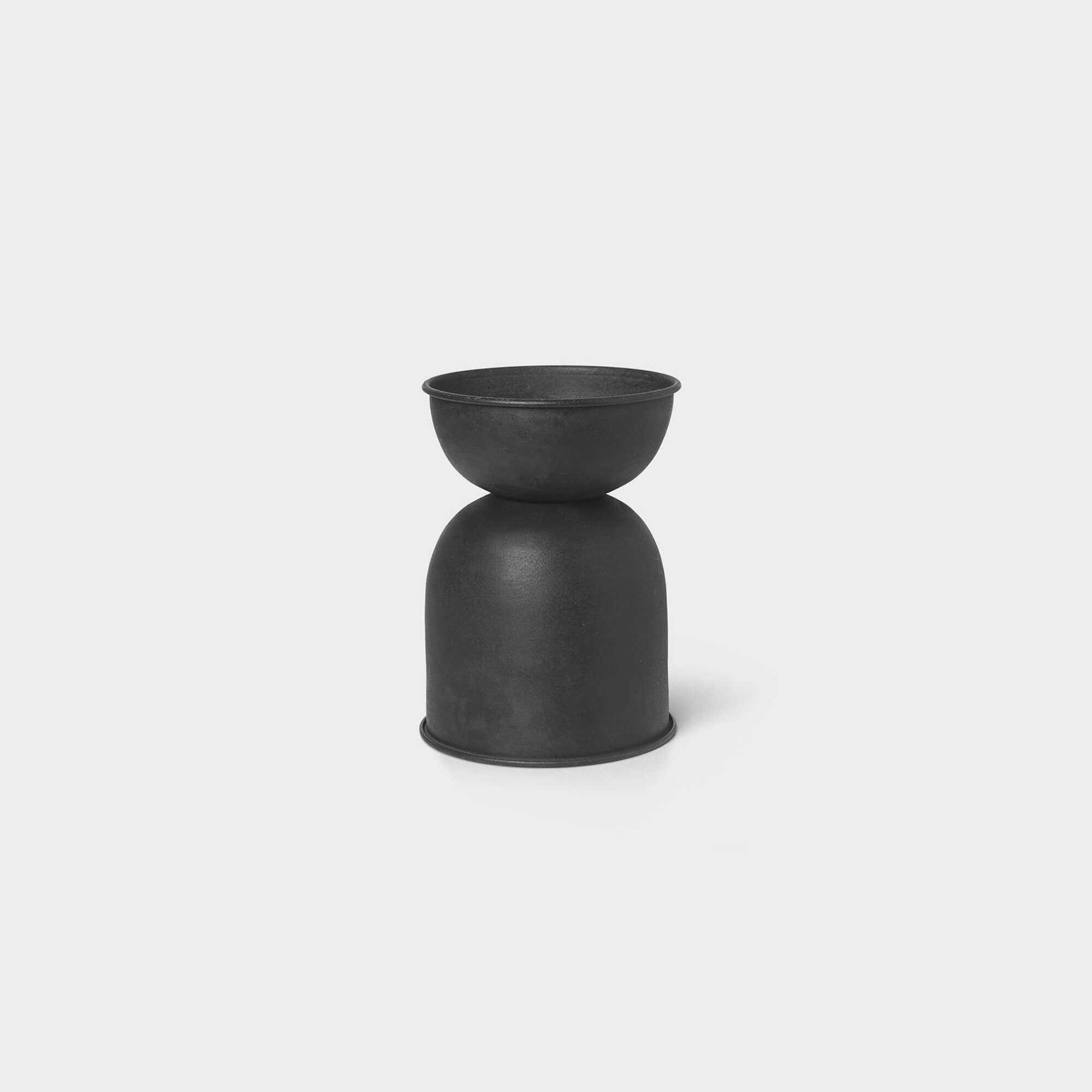 Ferm-Hourglass-Planter-Black-