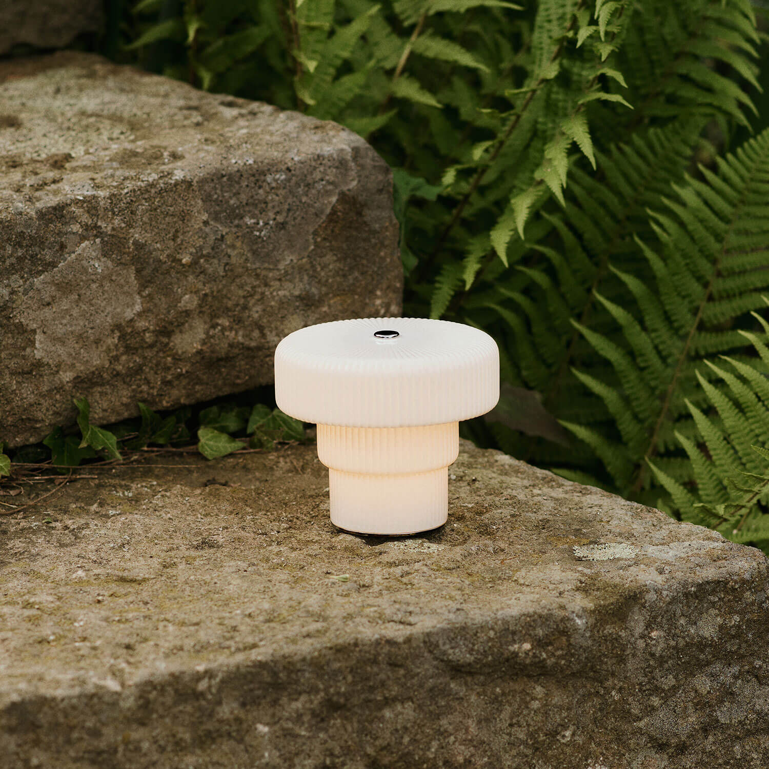 Ripple Portable Lamp - White (FRL_WT)