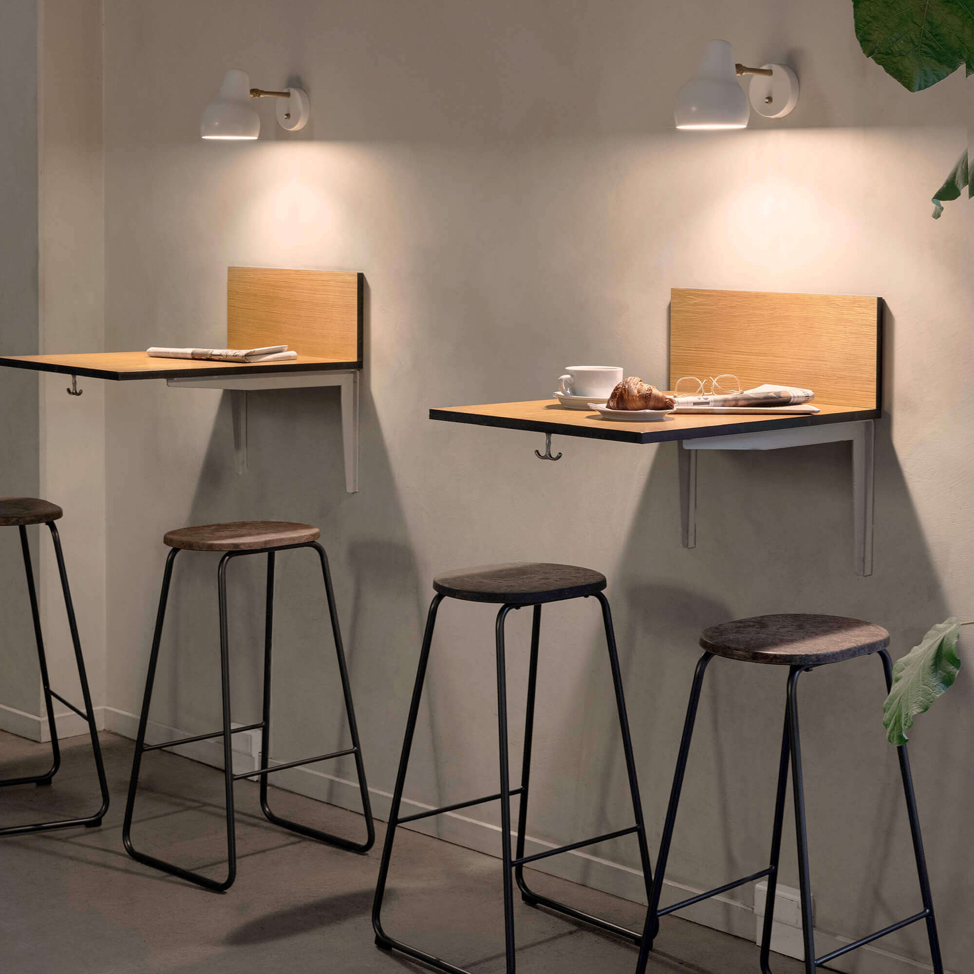 Earth Stool - Counter Stool / Coffee Waste Light (M_CWL)