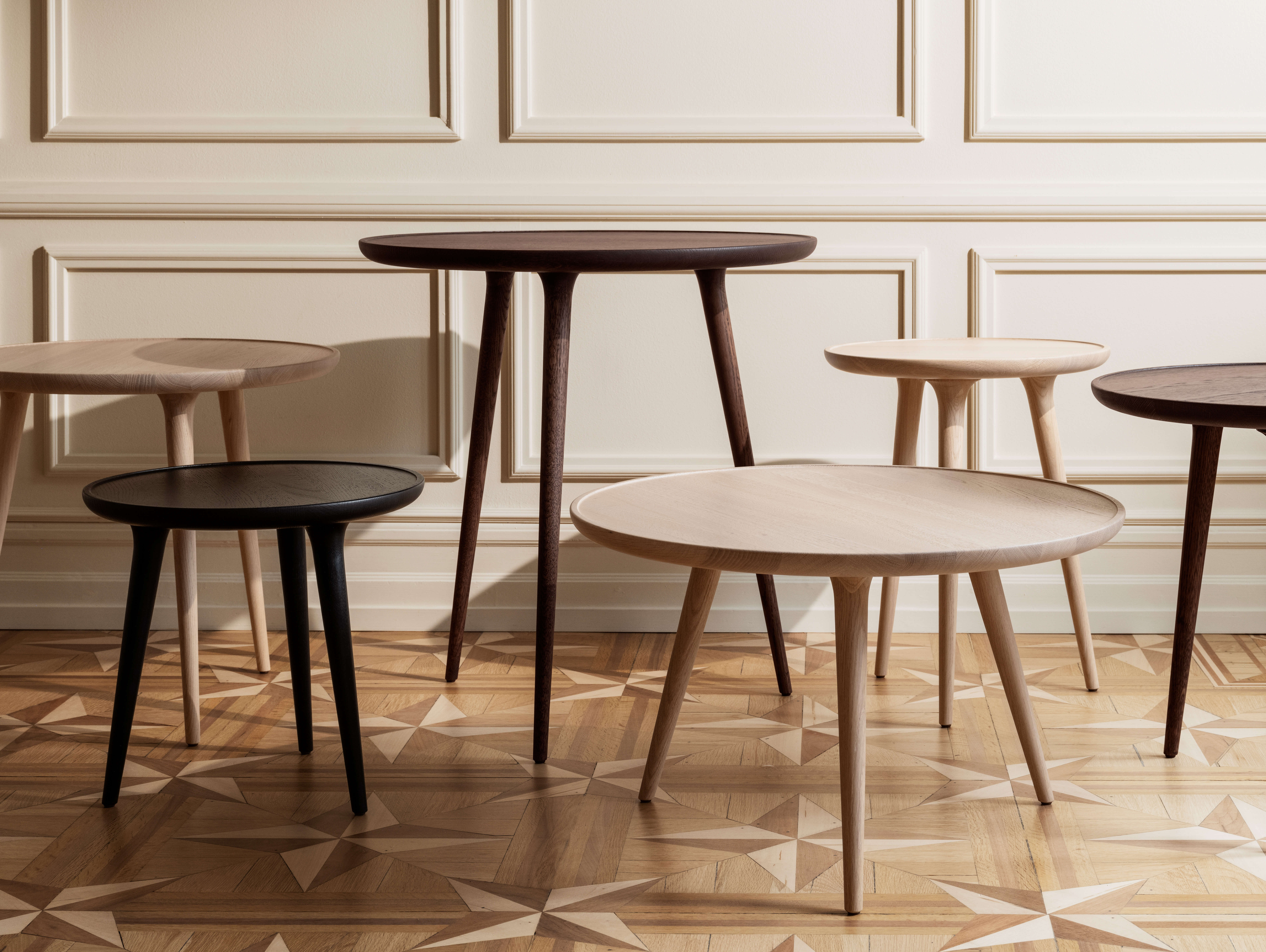 Accent Oval Coffee Table