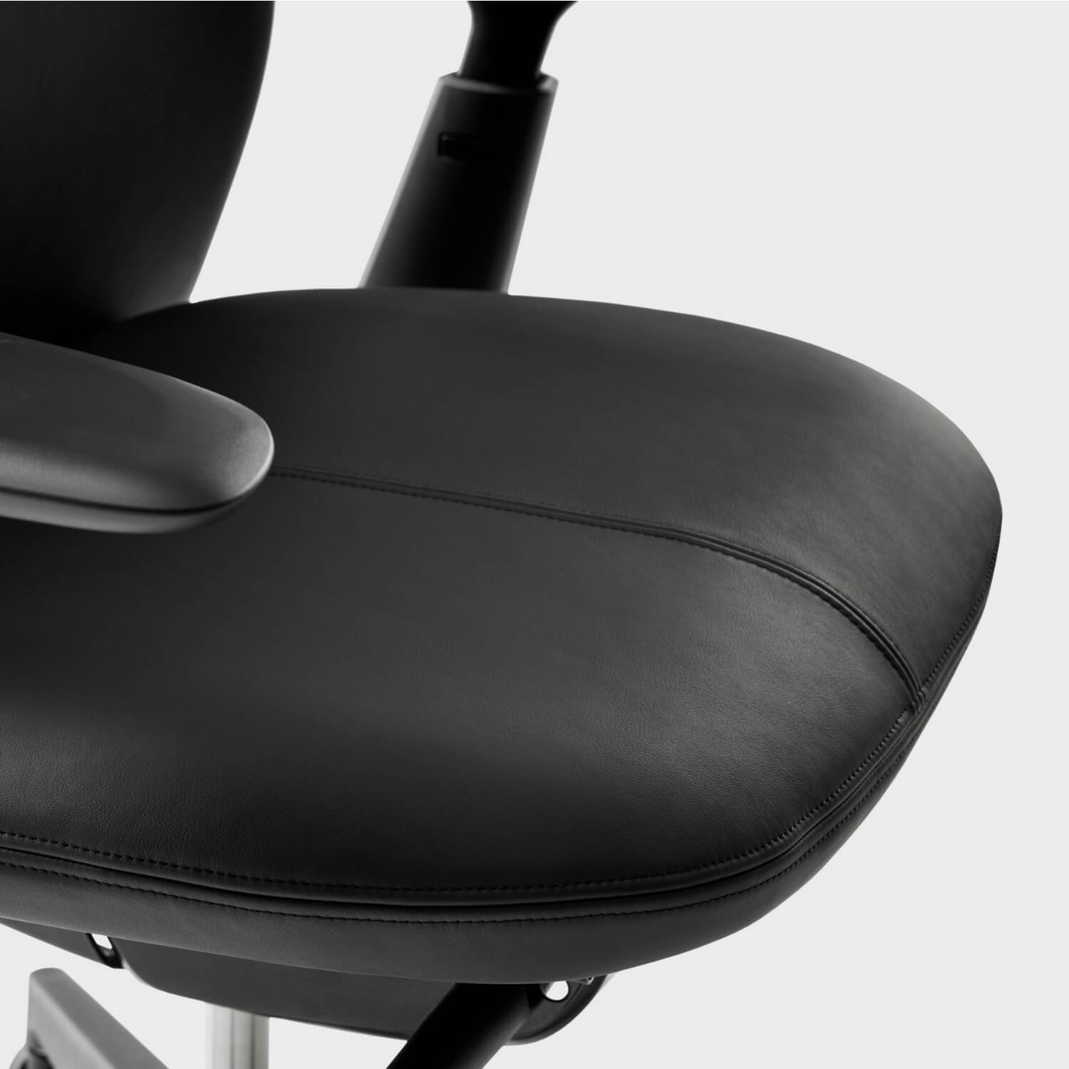 Soji Leather Outlet Chairs - No / Yes